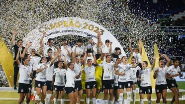 Corinthians bate Palmeiras na Colômbia e é tetra da Libertadores Feminina