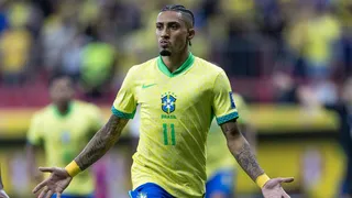 Brasil volta a jogar bem, goleia o Peru e respira nas Eliminatórias