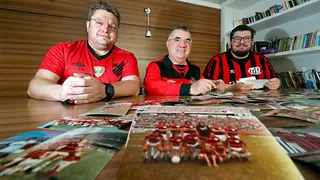 Tesouro em vermelho e preto: pai e filhos contam em fotos raras a história do Athletico