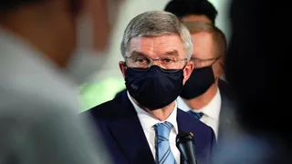 Presidente do COI diz que 85% dos atletas e oficiais da Vila Olímpica estarão vacinados