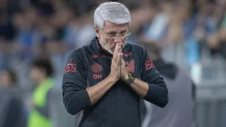 Athletico: Odair abre o jogo sobre situação de Léo Derik
