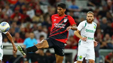 Ex-Athletico vira alvo de SAF bilionária para 2026