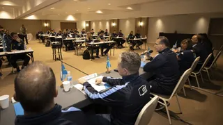 CBF treina árbitros no Rio atrás de “unificação de critérios”