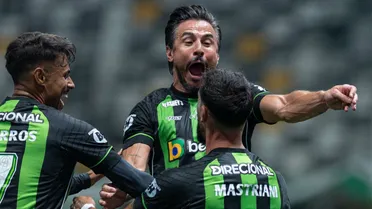 Ex-Athletico marca contra time de Alex e alcança artilharia da Série B