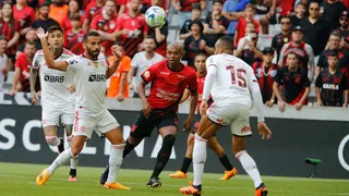 Fernandinho faz o Furacão manter o Flamengo na freguesia: 2×1