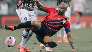 Thiago Heleno pede pacto no Athletico e garante: “Não vai ter rebaixamento”