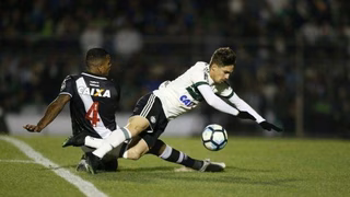 Coritiba e Vasco fizeram um jogão na Vila