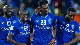 Brasileiro brilha, Al Hilal goleia Al Jazira e enfrentará o Chelsea