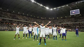 Ronaldo provoca imprensa após vitória do Cruzeiro em clássico com confusão e marmita no gramado