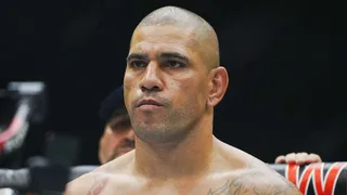 Poatan continuará nos pesos-pesados? Brasileiro faz revelação após derrota no UFC