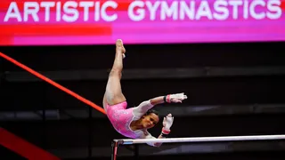 Rebeca Andrade fica em sexto na trave e encerra participação histórica no Mundial