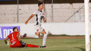 Athletico aproveita erro bizarro e vence o Maricá pela Copinha; veja o lance