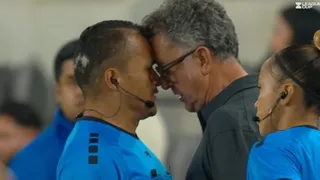 Ex-Athletico, Juan Carlos Osorio perde a cabeça em jogo nos EUA; veja vídeo