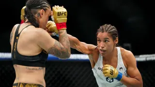 UFC 307: Peña desbanca Pennington, recupera cinturão e desafia brasileira aposentada