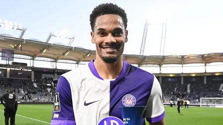 Promessa menosprezada no Athletico vira vice-artilheiro de clube na França