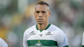 Destaque do jogo, Breno Lopes aponta fator crucial para empate do Coritiba