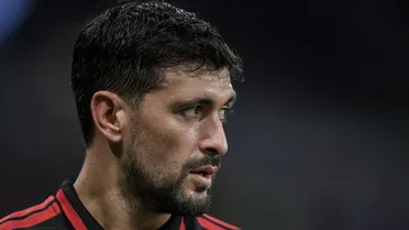 Gringo do Athletico supera craque do Flamengo e lidera estatística nas principais ligas