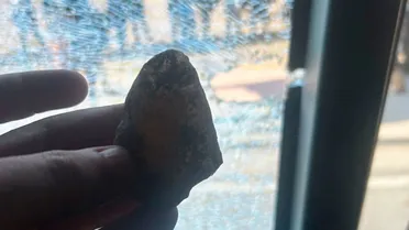 Ônibus do Athletico é apedrejado na chegada do jogo contra o Belgrano