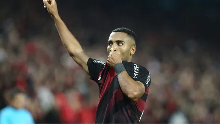 Athletico embala contra o Inter e se mantém na caça de Flamengo e Palmeiras no Brasileirão