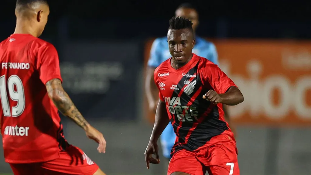 azuriz-athletico-paranaense-2025-quartas (7)