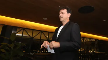 Seleção brasileira se apresenta em Belém com Diniz e jogadores do futebol nacional