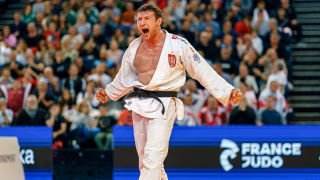 Paris 2024: Judoca é suspenso por 5 meses por fazer sinal da cruz antes de luta