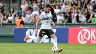 Novo 10, Marcelino Moreno se destaca em estreia e empolga torcida do Coritiba