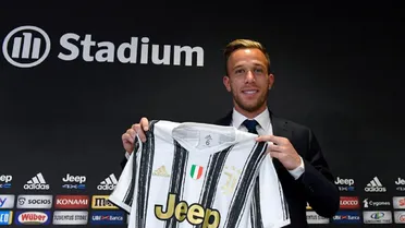 Brasil lidera ranking de vendas de jogadores pelo mundo com R$ 4 bilhões