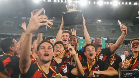 Athletico é campeão do Mundial de Clubes Juvenil nos pênaltis