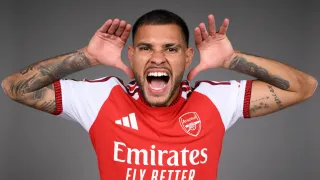 “Para a história”: Arsenal destaca títulos de Bruno Guimarães no Athletico