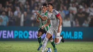 Athletico mira a contratação de volante da Série B