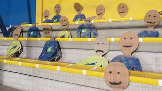 Torcida fake: bonecos de papel disfarçam ausência de público
