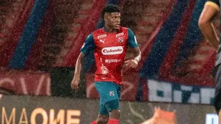 Coritiba contrata revelação do futebol colombiano
