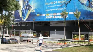 Evento internacional muda visual da Arena da Baixada, confira