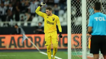 Goleiro Bento é chamado para amistosos contra Inglaterra e Espanha; ex-Coxa aparece na lista