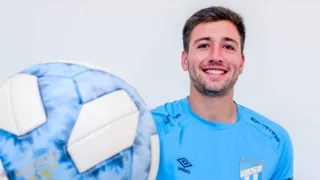 Goleiro argentino morre aos 25 anos após embolia pulmonar ser confundida com gripe