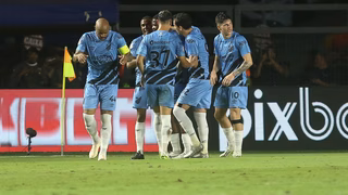Athletico supera desfalques, aumenta crise do Flamengo e chega a nove jogos sem perder
