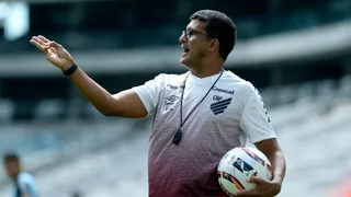 Sufoco em Cascavel dá experiência a aspirantes, diz técnico do Athletico