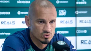 Após vaias, elenco do Coritiba pede desculpas e mira o tricampeonato