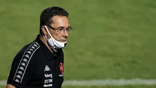 Vasco e Luxemburgo, únicos time e técnico a perder duas vezes para o Coritiba