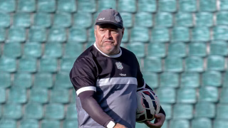 Ex-técnico do Paraná é demitido de clube da Série C após empate com o Maringá
