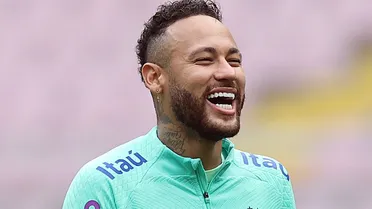 Neymar e Marquinhos se apresentam e completam grupo da seleção