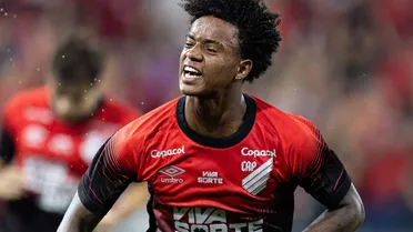 Ex-técnico do Athletico rebate críticas e faz previsão ousada sobre Bruninho