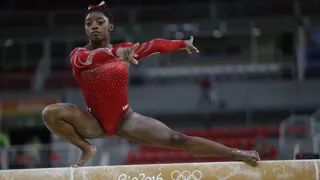 Favorita nos Jogos de Tóquio, Simone Biles diz que busca vencer a si mesma