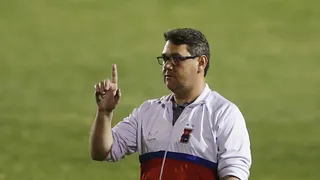 Técnico mira Paraná “no topo” e encara estreia com o Athletico como final