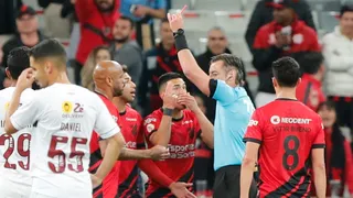 Em jogo tenso, Athletico empata com o Fluminense e fica fora do G4