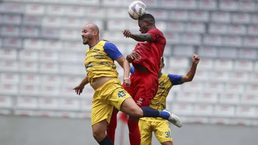 Com três gols de atacante “esquecido”, Athletico goleia em jogo-treino