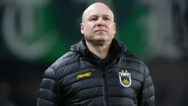 Técnico deixa clube após derrota para o Athletico e rebaixamento na Série B