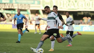 Coritiba perde Robinho, mas ganha reforços para o Atletiba; veja provável time