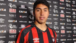 Quem é Luciano Cabral, meia que deixou a prisão para jogar pelo Chile
